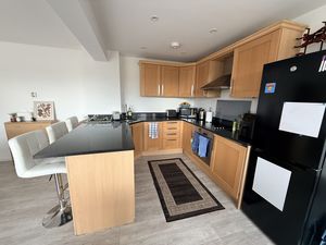 KITCHEN- click for photo gallery